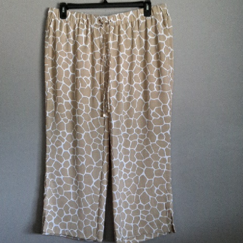 Michael Kors Giraffe Print Crop Pants